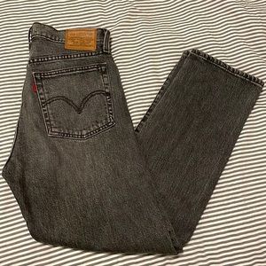 Levi’s women’s wedgie straight jeans